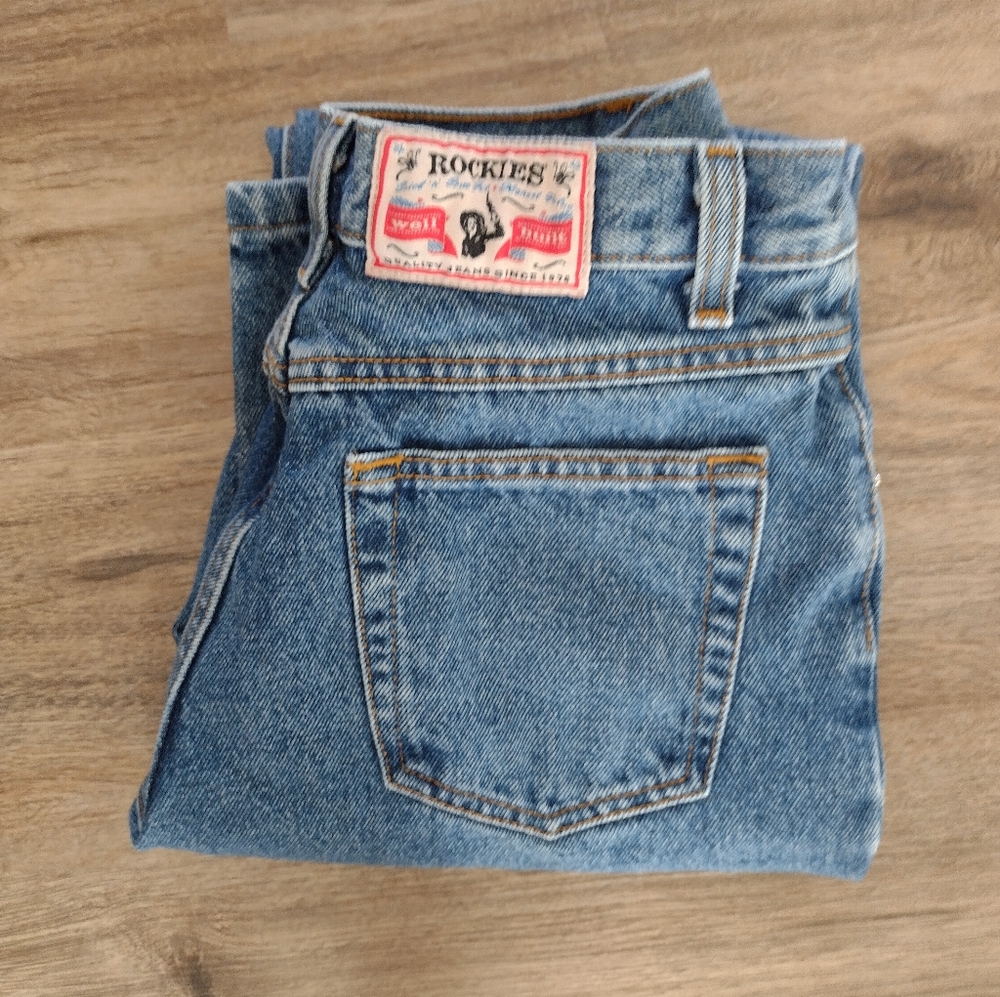 Vintage Rockies!! Size 7L. Pristine shape! Waist 13 inseam 11 Hips 44. Very slim